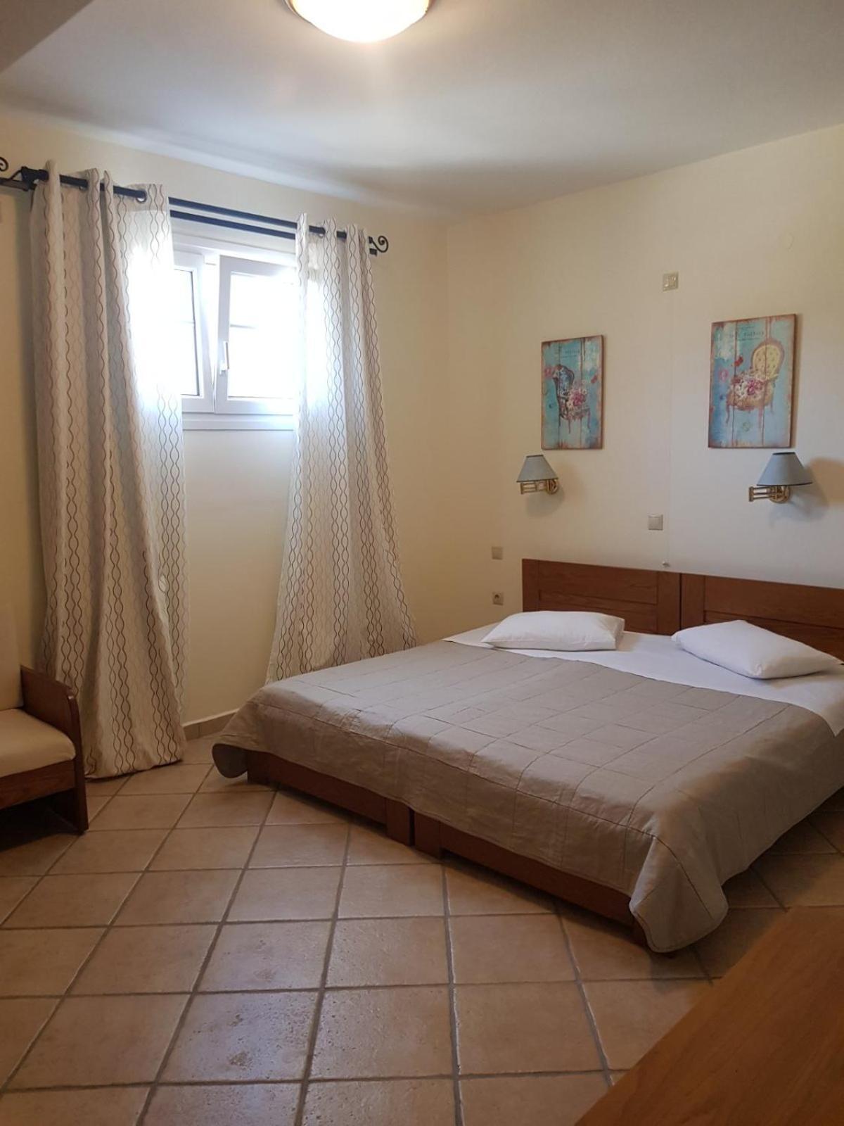 Ostria Hotel Adamantas (Milos) Quarto foto